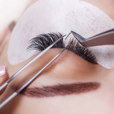 Welcher Wimpernkleber ist der Beste?