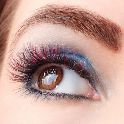 Farbige Wimpern für die Wimpernverlängerung. Ombre Lashes